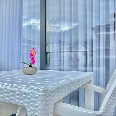 Apartment Rose 6 Comfort Living At Cleopatra